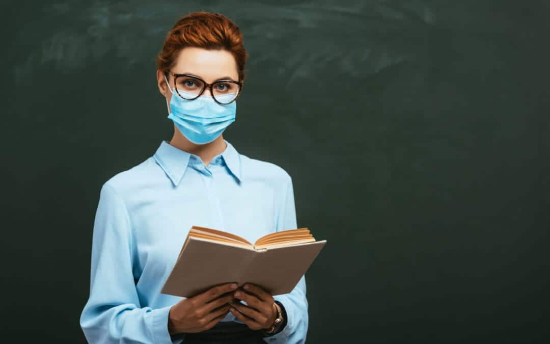 Therapist wear mask